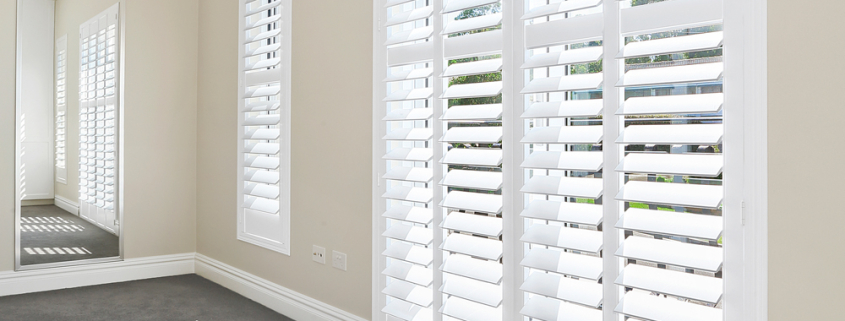 Shutters controlling the glare in a room